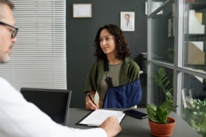 woman speaking with semi truck injury lawyer in Tulsa Oklahoma